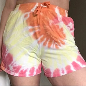 Jane and Delancey Super Cute Tie Dye Shorts Size Medium